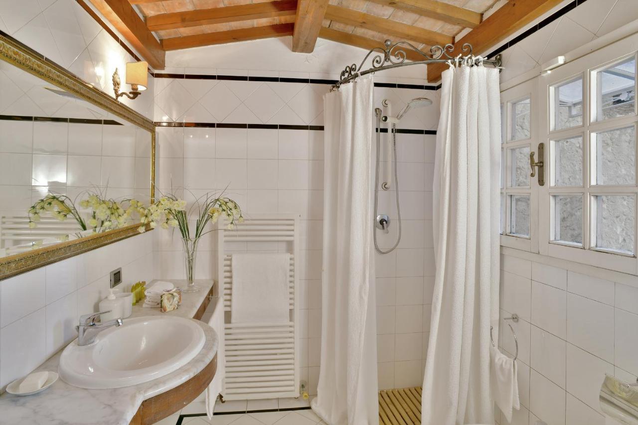 Villa Carlotta Con Piscina Лари Экстерьер фото