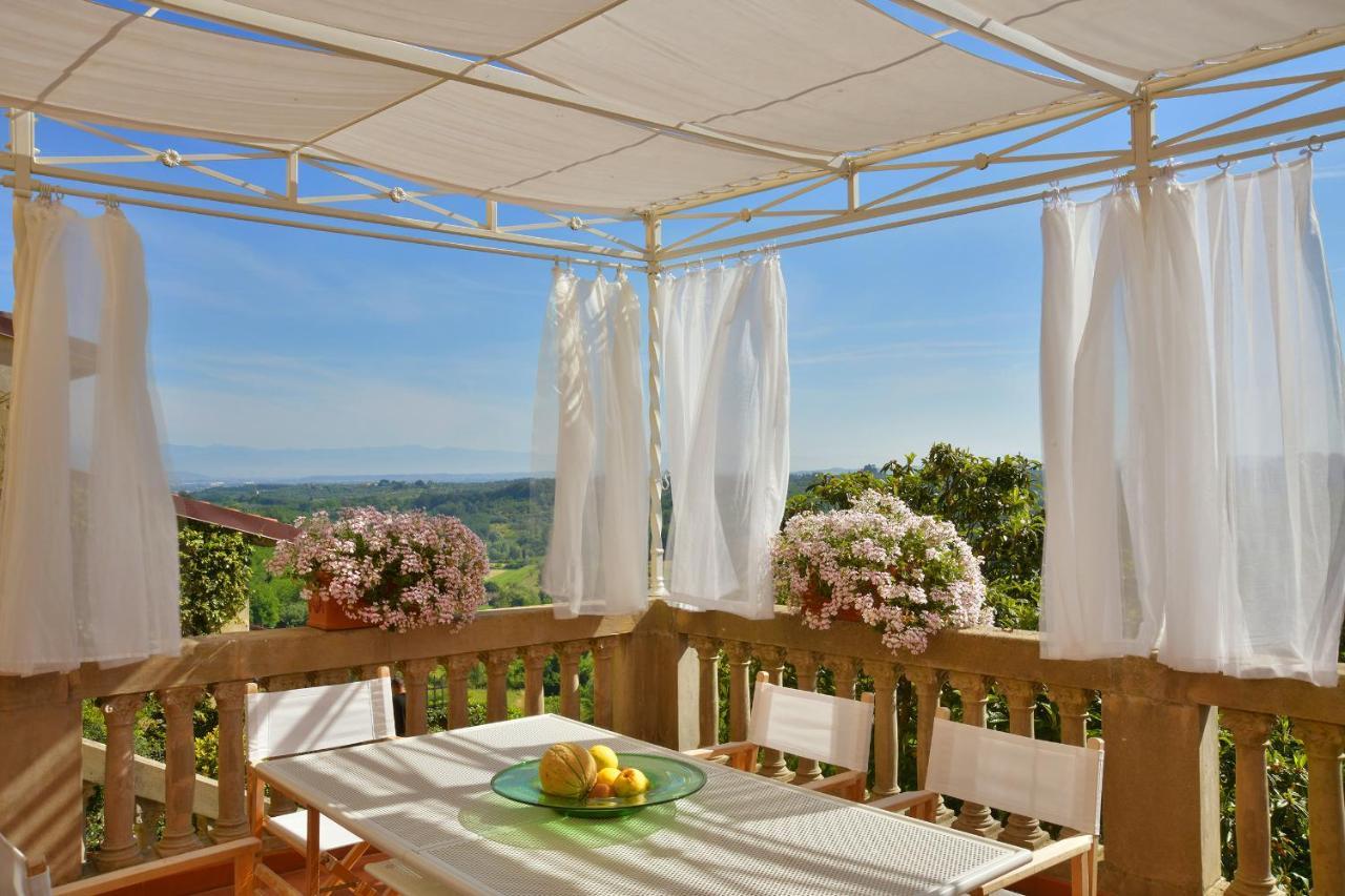 Villa Carlotta Con Piscina Лари Экстерьер фото