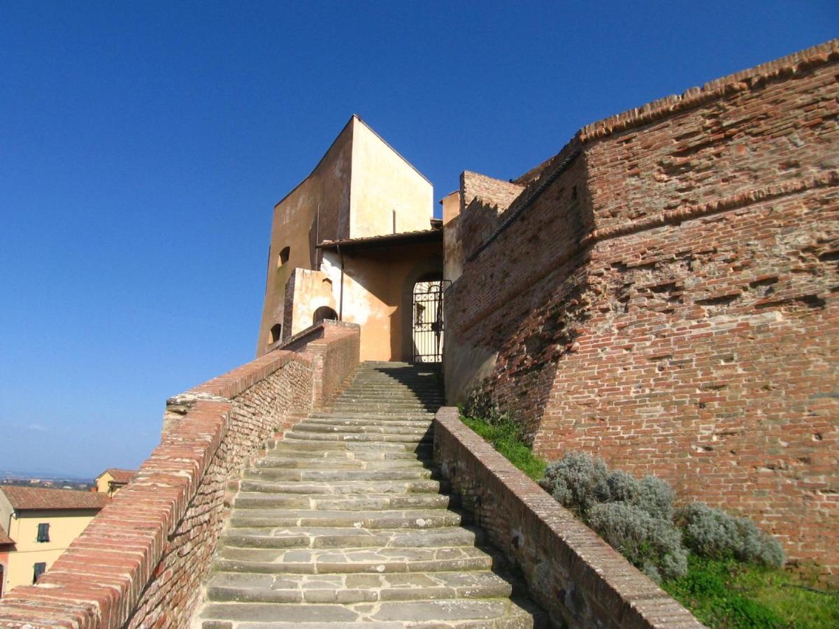 Villa Carlotta Con Piscina Лари Экстерьер фото